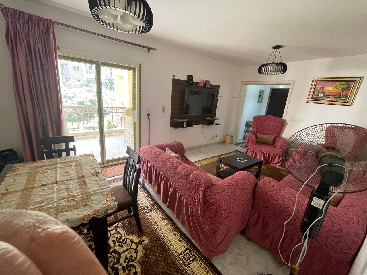 شقة للبيع بمدينتى100م بال B2 تشطيب شركه