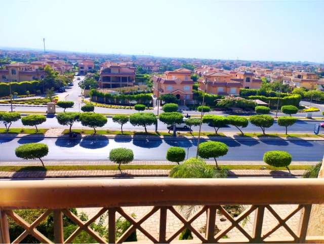 شقة للبيع كاش بمدنتي بمساحة 265م قريبة من الساوث بارك