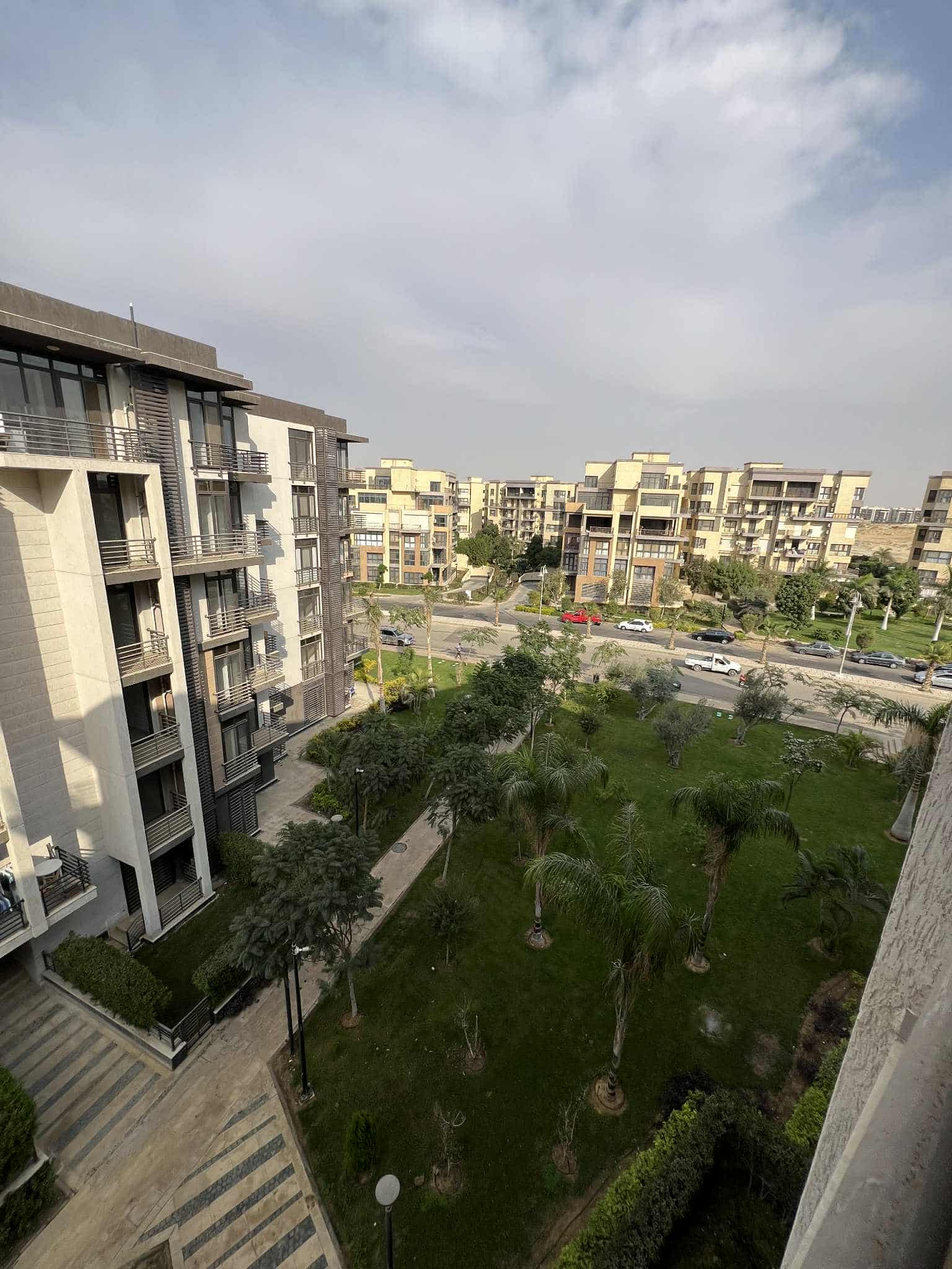 شقه للايجار  بمدينتي 133 متر في الb8 بفيو جاردن 