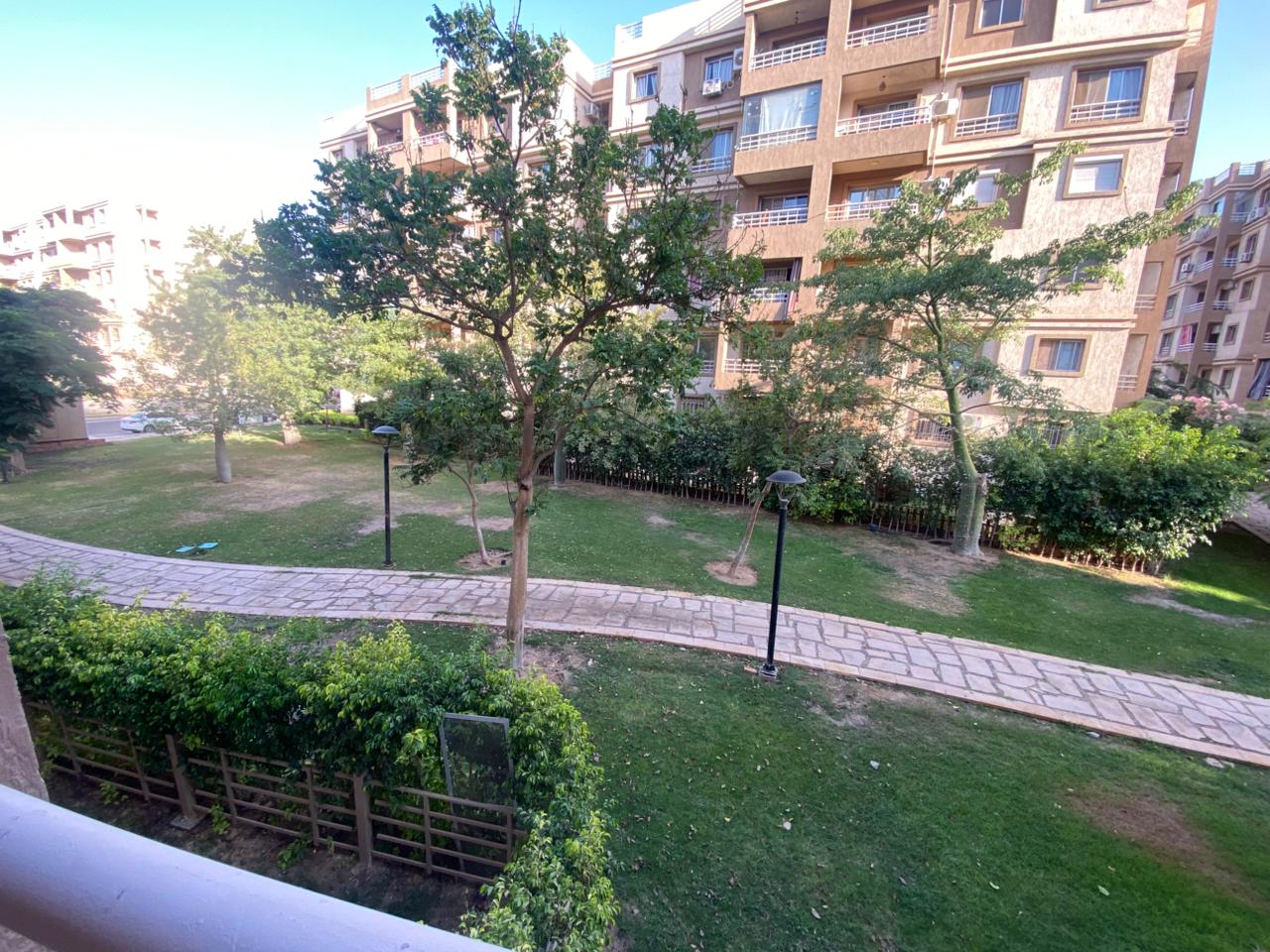 بمدينتى شقة 96 م2 بحرى للبيع اختار تطل على وايد جـــاردن