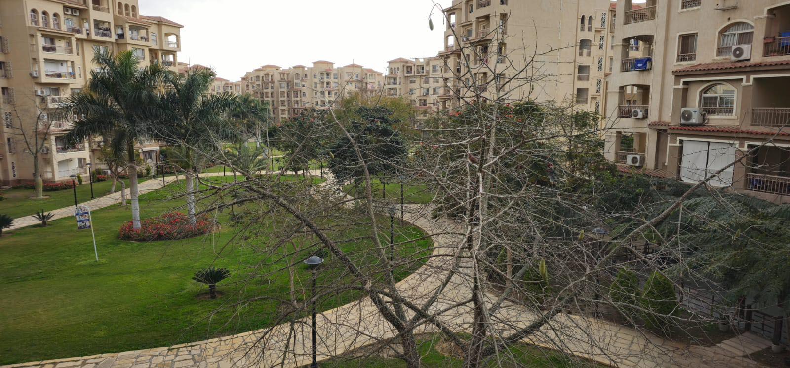  شقه 211 متر للبيع كاش بمدينتي b3 فيو وايدجارن تشطيبات خاصه