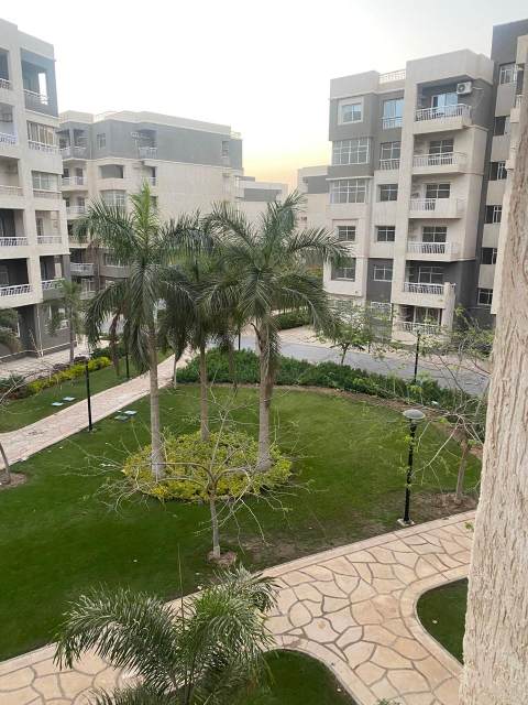 شقه دبل فيس للبيع بمدينتى 200م بB10 بمقدم واطول فترة سداد