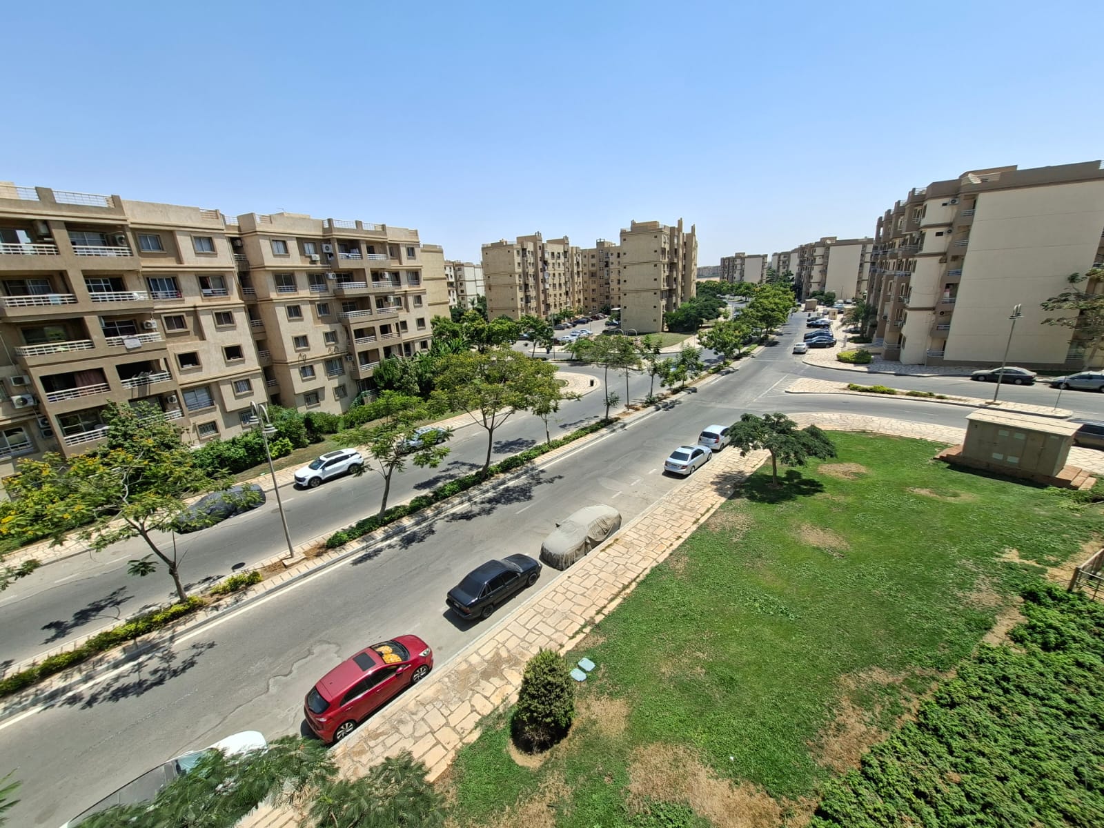 للايجار شقه 103م بمدينتى بال B6 دور ثالث بحرى 