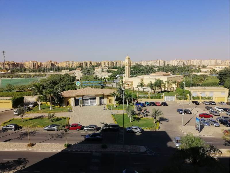 شقة للبيع بمدينتي في B3 بإطلالة مميزة علي نادي مدينتي 265 م