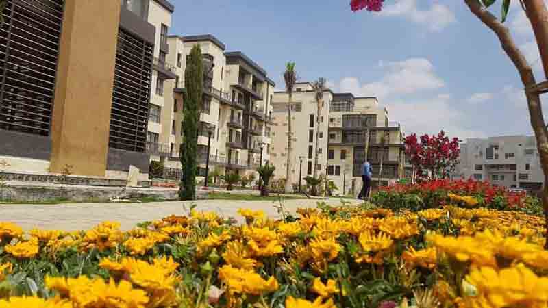 شقة للبيع بمدينتي بB8 بجوار نادي مباشرة 125 م بمقدم وتسهيلات