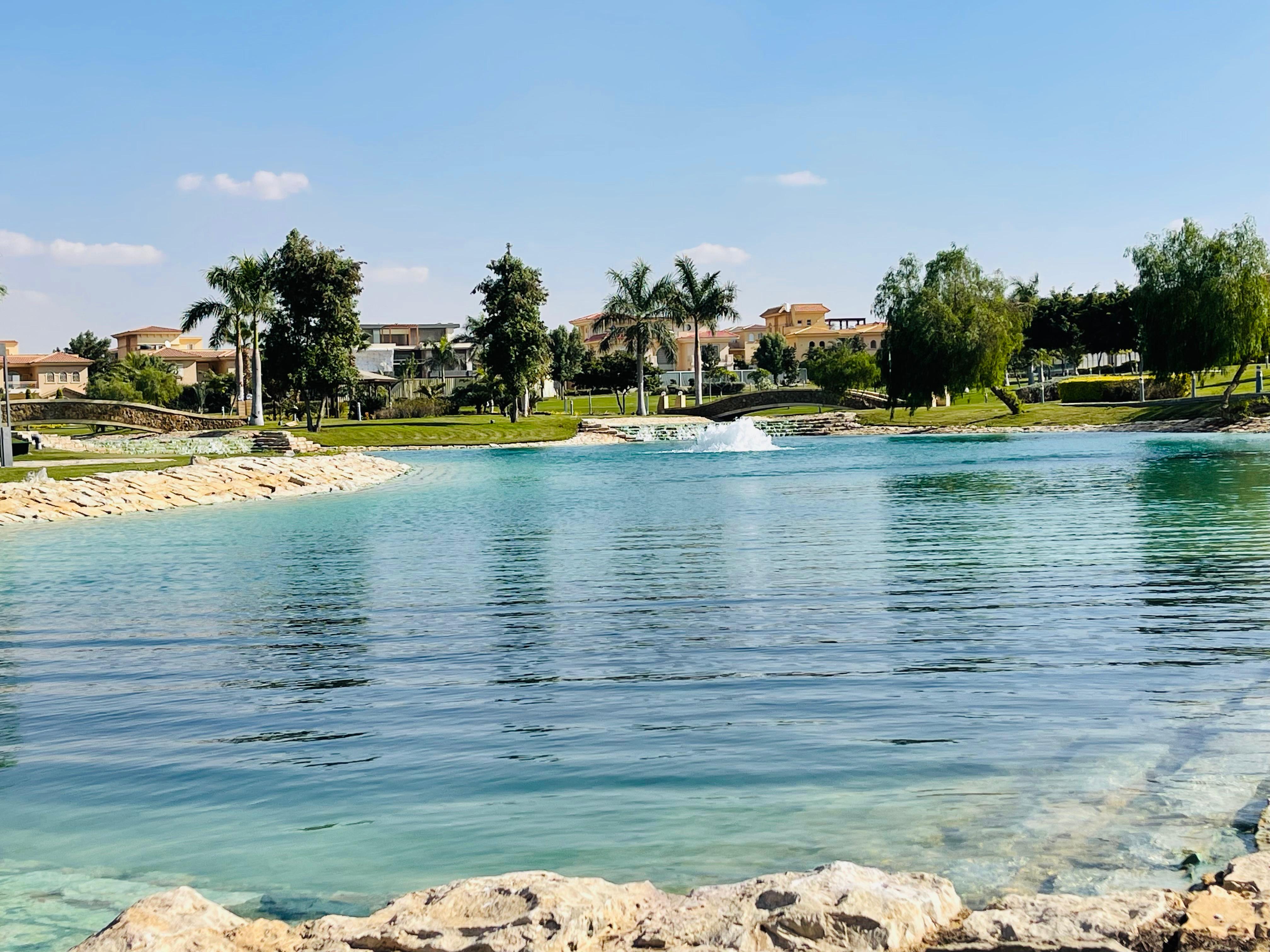 لاول مره بالفورسيزون توين هاوس علي البحيرات مباشره نموذج E3