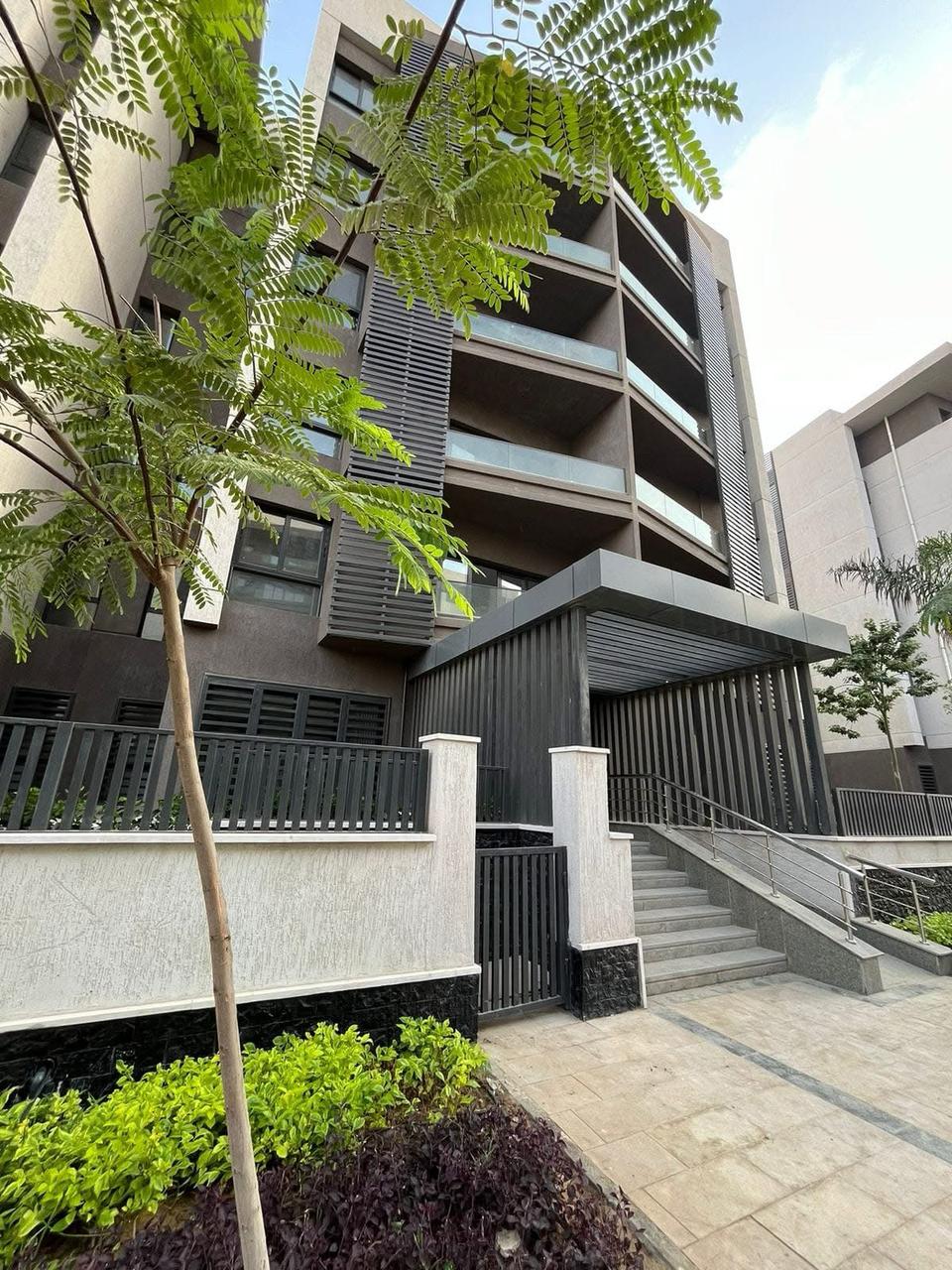 شقه للبيع في بريفادو مساحه 84 متر بالتقسيط علي 9 سنوات 