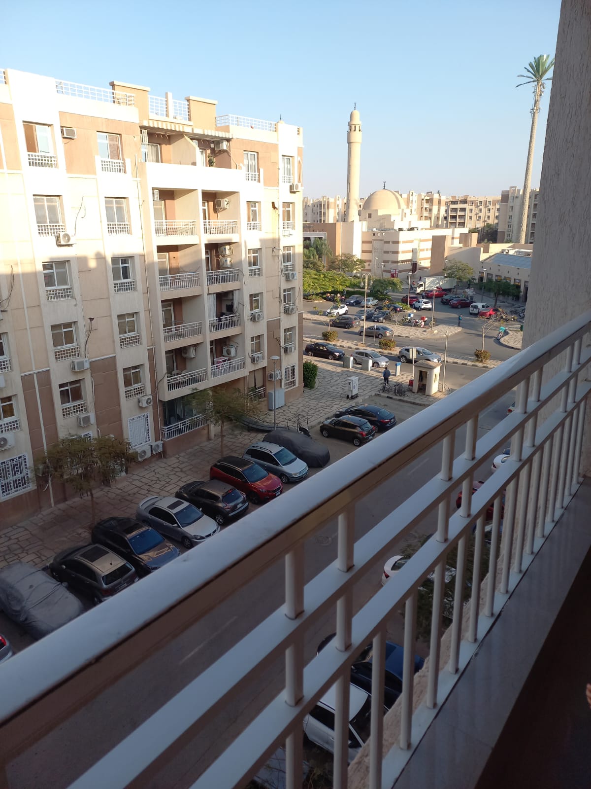 شقه للبيع كاش بمدينتي 96متر في الb7 تشطيبات سوبرلوكس