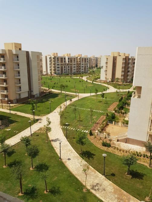 شقه للبيع كاش بمدينتي200متر في الb11