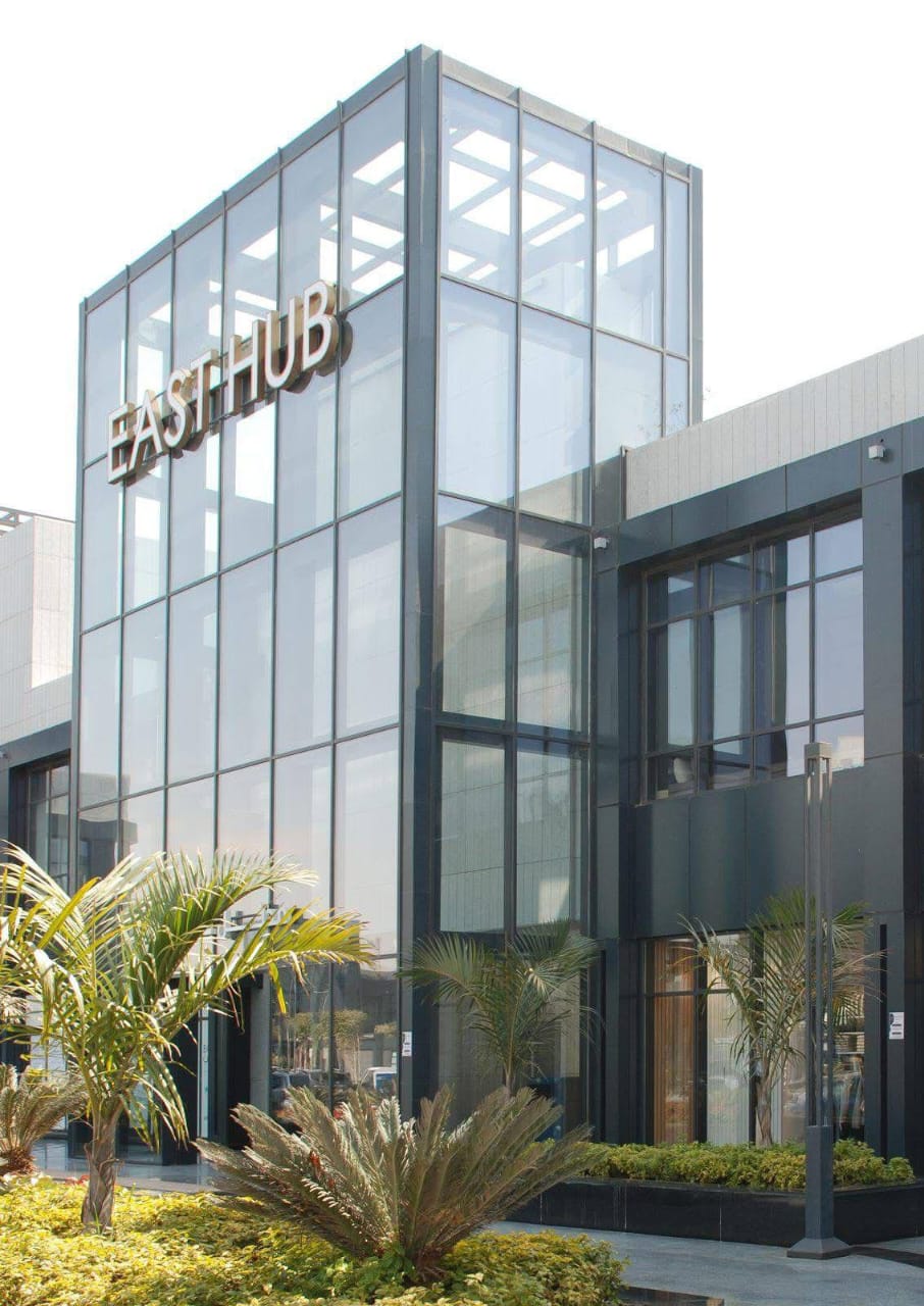 محل للبيع 48م بمول east hub بالتقسيط علي 7 سنوات