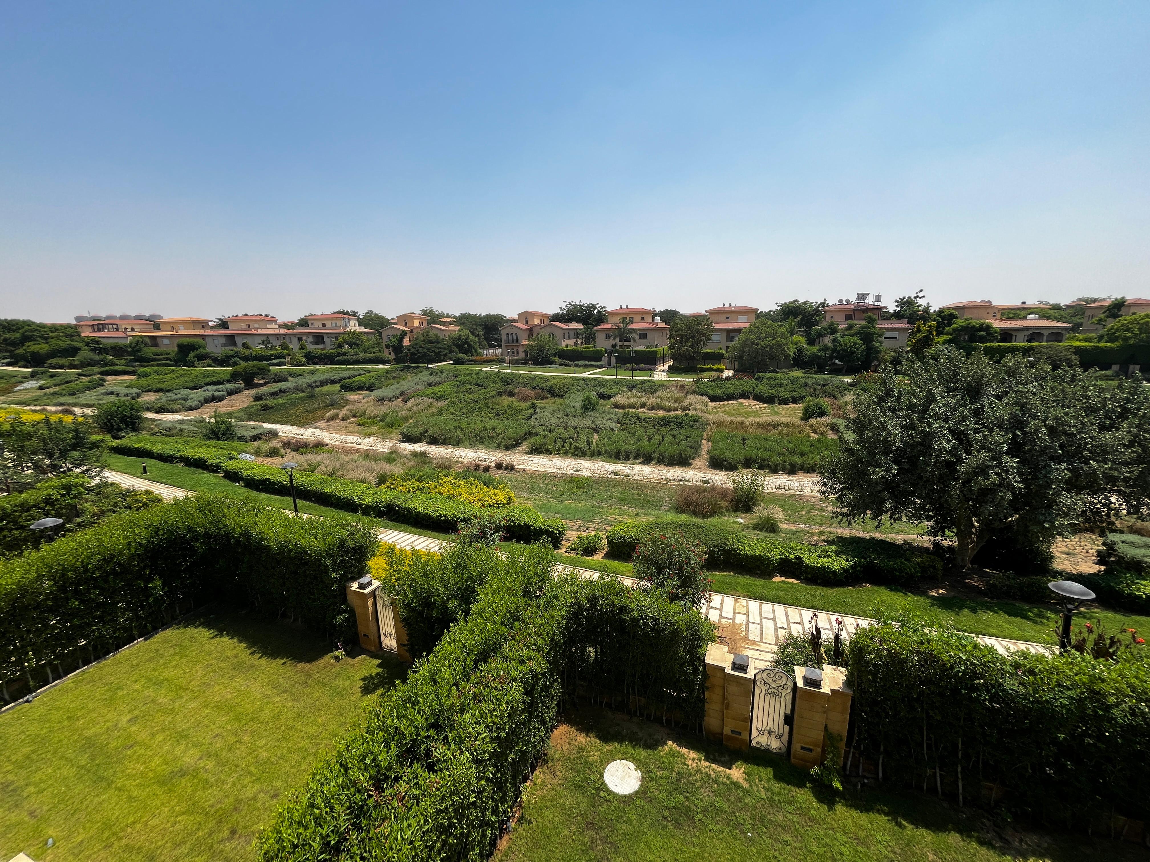 بمدينتى فيلا للايجار نموذج H  فيو وايد جاردن 