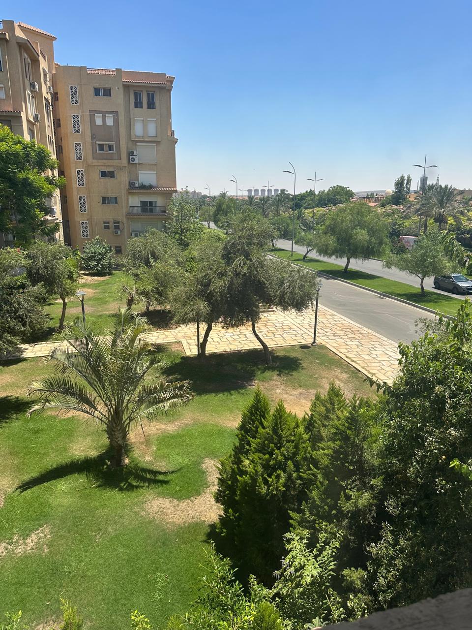 شقه للبيع بمدينتى فى b1 بمساحه 265م بفيو فيلات الجولف 