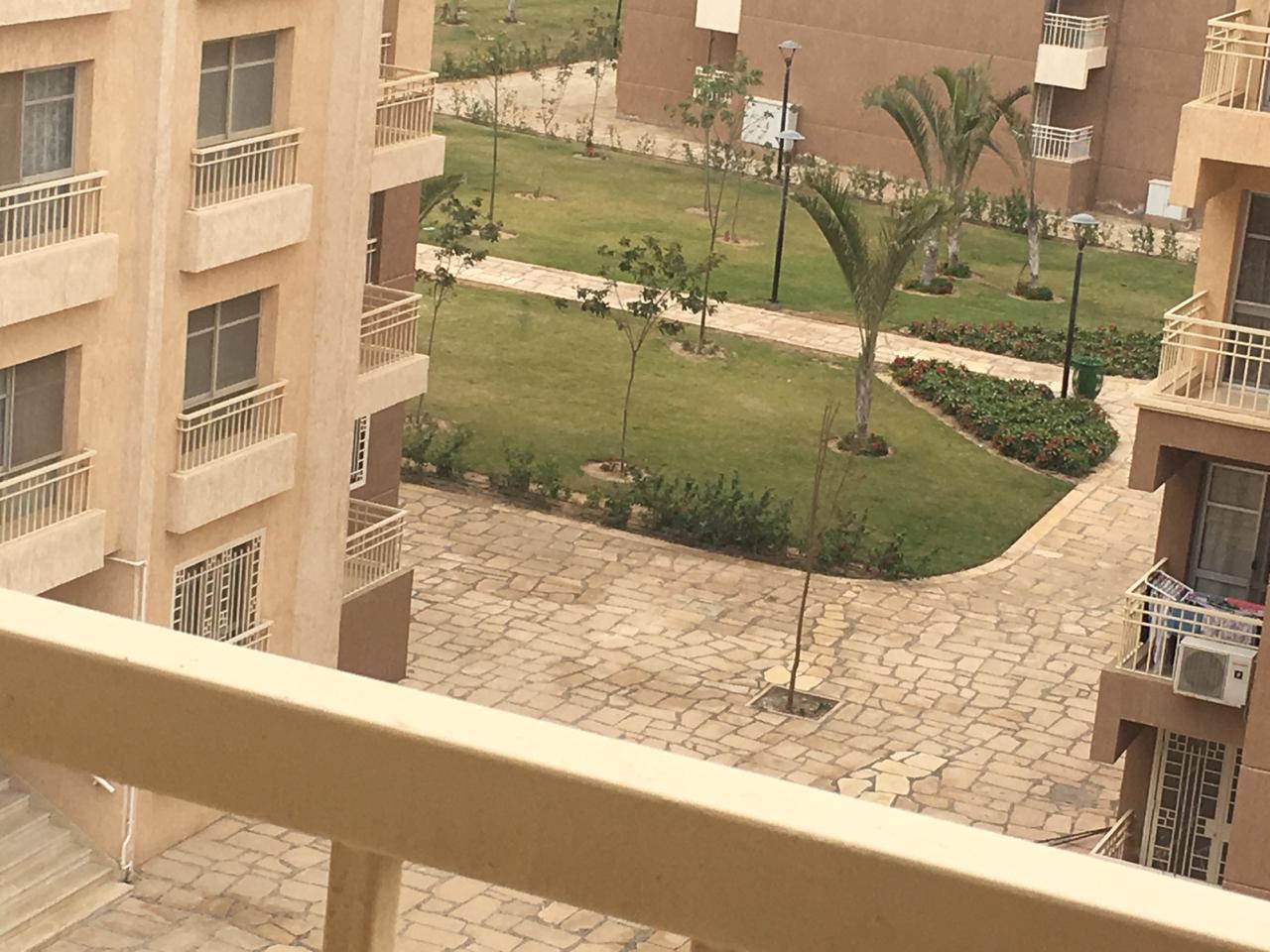 بمدينتى شقة 116م2 للايجار مفروش تطل على بارك وشارع جانبي