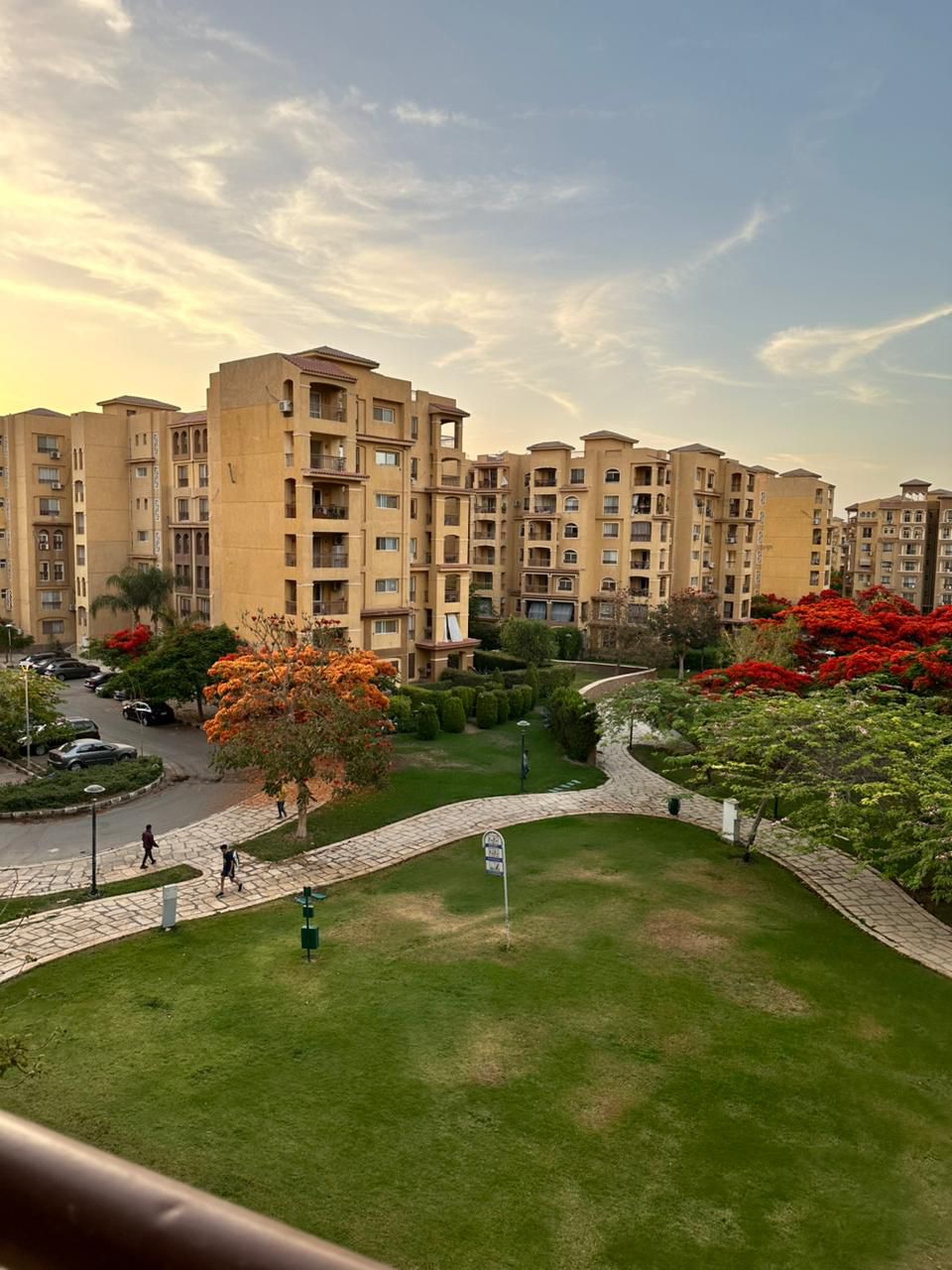 شقة للبيع الكاش بمدينتى فيB1 بحرى تطل على وايد جـــاردن