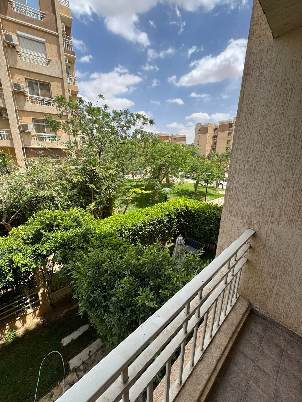 بمدينتى شقة 96 م2 بحرى للبيع تطل على جـــاردن مجموعه 74