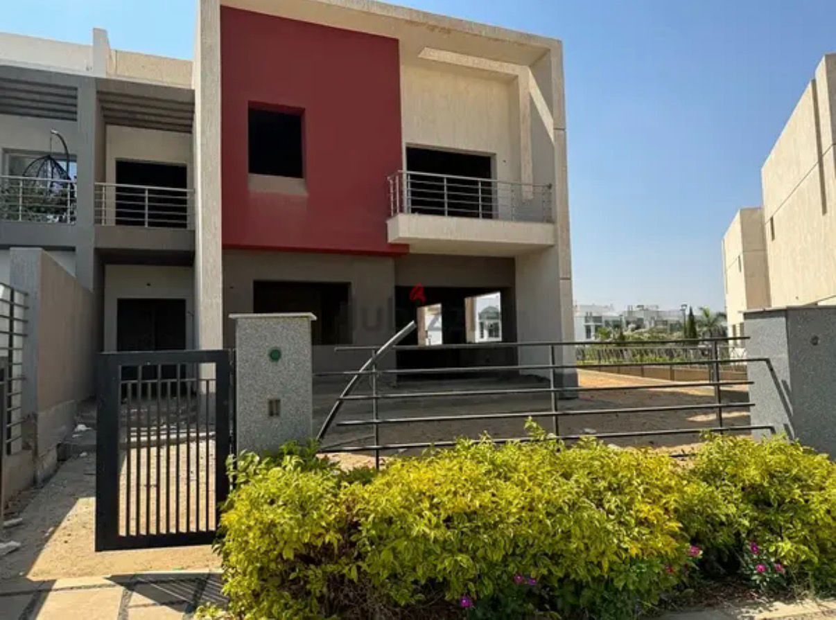 فيلا للبيع فيالvg5 نموذج i بأطلالها المميز علي وايدجاردن فيو