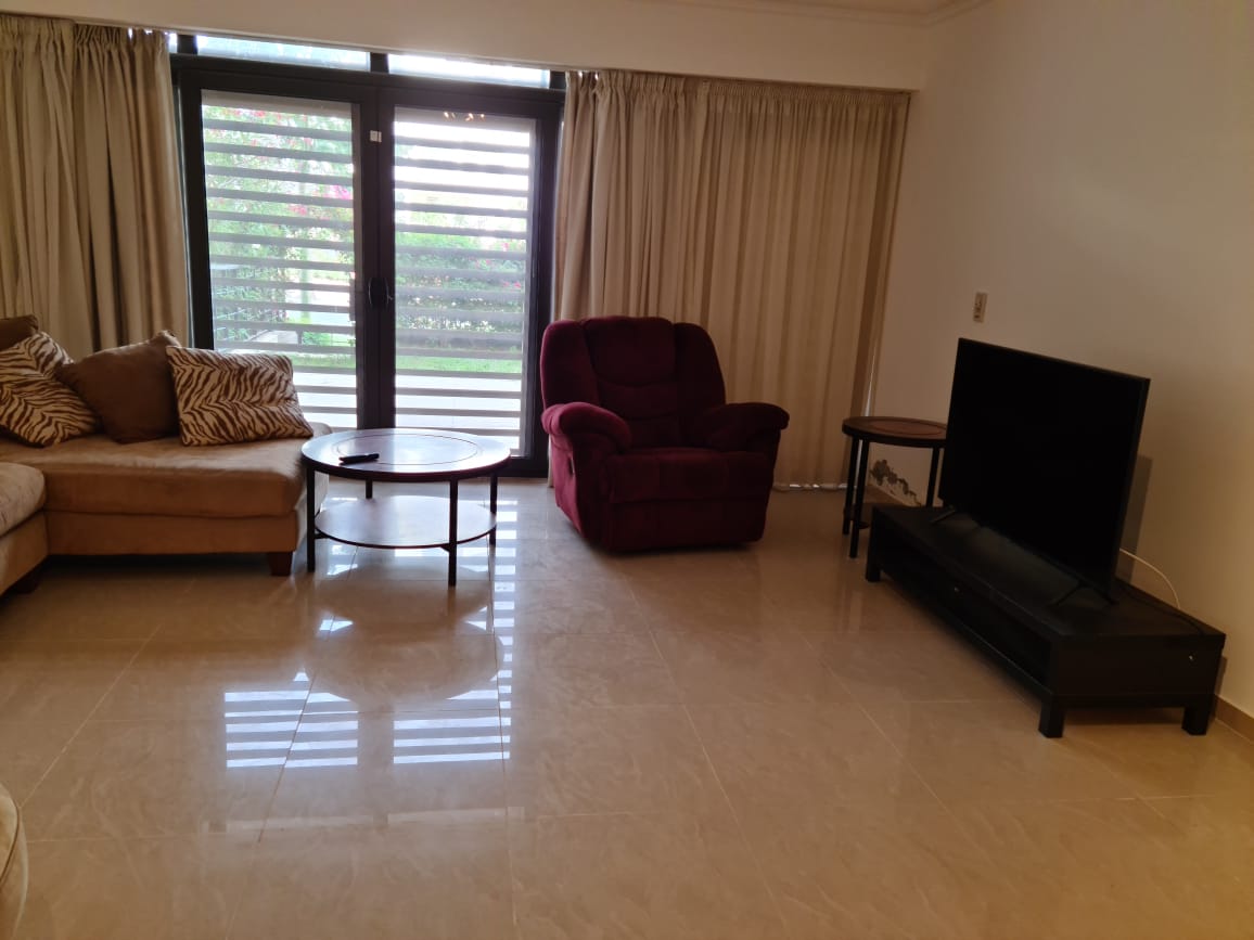 شقه للبيع كاش بمدينتي142م+45حديقه في الb8