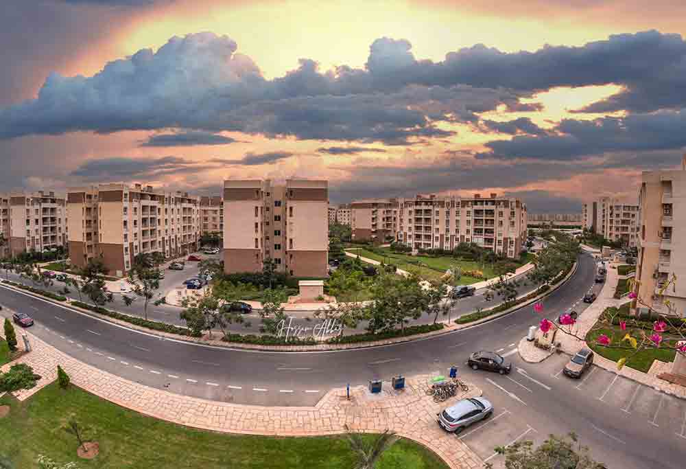 شقه للبيع بمدينتي 82 متر في الB11 تطل علي شارع رئيسي وبارك 