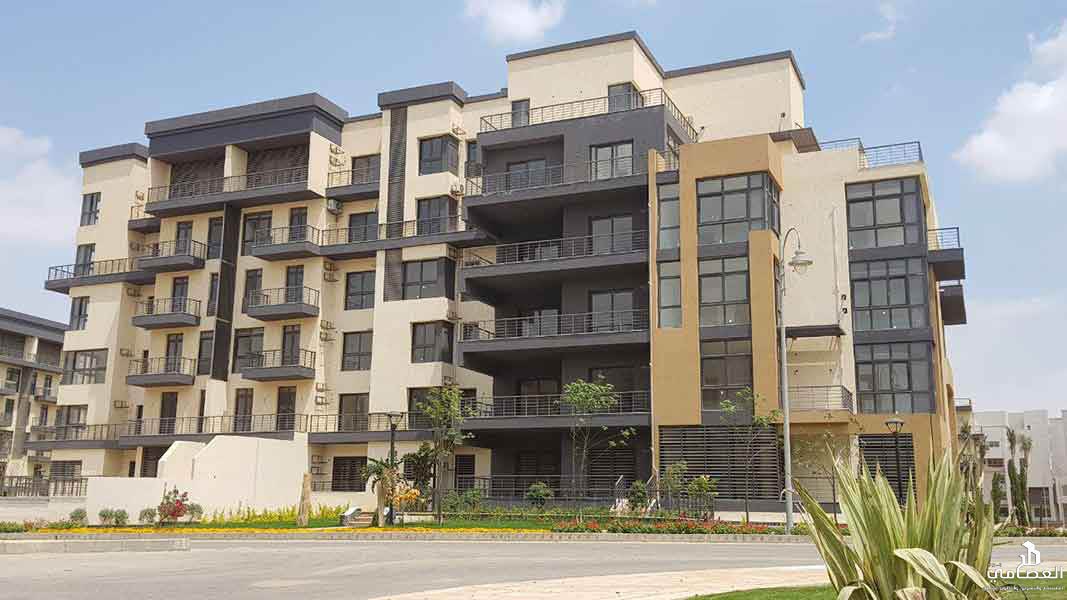 شقه للبيع بتقسيط علي 7 سنه بمدينتي 77متر في الB8