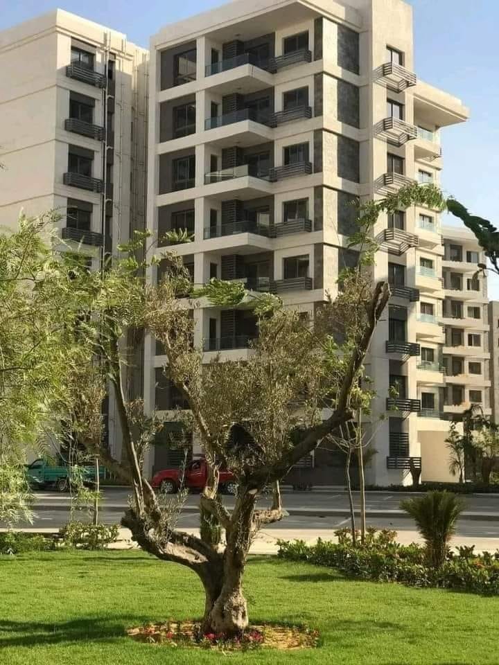 شقه للبيع بتسهيلات علي 10 سنوات بمدينه نور 67م في الB1