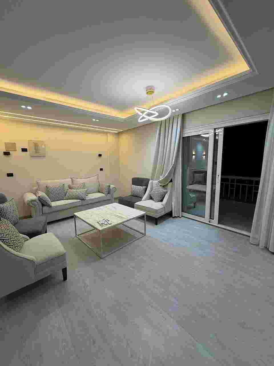 بمدينتى شقة 116 م2 بحري غربي للبيع كاش تطل على وايد جـــاردن