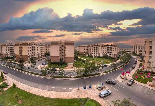 شقه للبيع كاش بمدينتي 133متر في الb11 بتشطيبات خاصه بالكامل